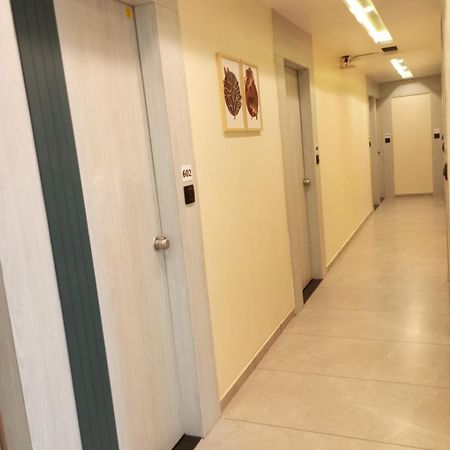 Hotel R K Villa Ahmadábád Kültér fotó